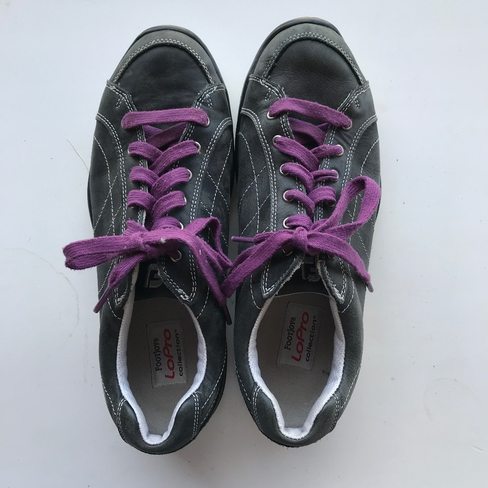 FootJoy LoPro charcoal gray with purple laces golf shoes size 8M